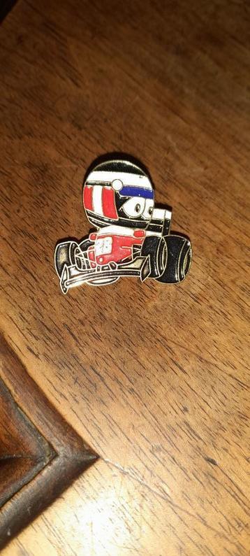 pin formule I Ferrari Gerhard Berger/ casque  design Clovis 