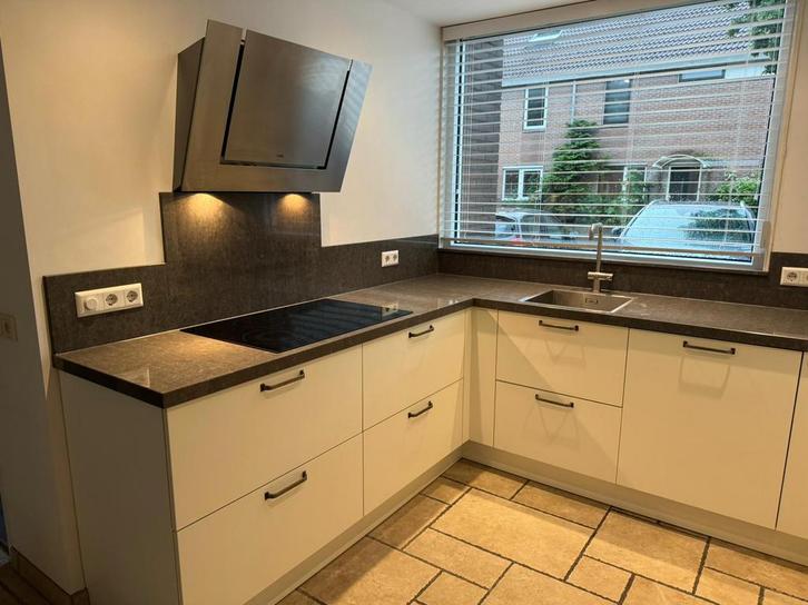 Prachtige Hoekkeuken + Wandkast + TopApparatuur GEDEMONTEERD, Huis en Inrichting, Keuken | Complete keukens, Hoekkeuken, Composiet