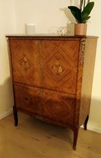 Vintage kast!, Antiek en Kunst, Ophalen