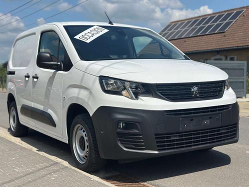 Peugeot Partner 1.5 HDi L1 Light Premium 3 Pl. @ 12400€ ht, Auto's, Peugeot, Bedrijf, Te koop, Partner, ABS, Airbags, Airconditioning