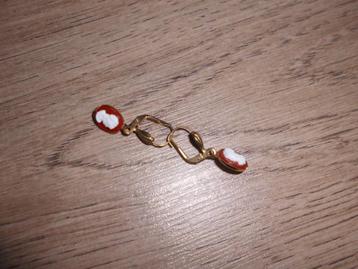 Set van 2 oorbellen met camee - vintage beschikbaar voor biedingen