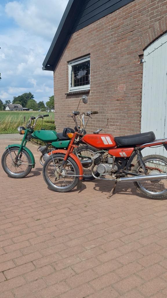 2x Riga Delta RMR 24 oldtimer brommer bromfiets 49cc Simson, Fietsen en Brommers, Brommers | Overige merken, Ophalen