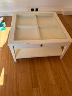 Table basse Ikea, Ophalen