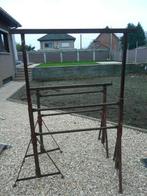 Stellingsplanken, stansoenen (schoren),schragen, loopwielen., Doe-het-zelf en Bouw, Steigers, Ophalen, Gebruikt, Overige typen