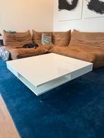 Table basse design - IKEA (bon état), Maison & Meubles, Tables | Tables de salon, Moins de 50 cm, Design, 50 à 100 cm, Carré