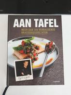 Aan tafel door Cyril Lignac, Boeken, Ophalen of Verzenden, Zo goed als nieuw