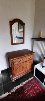 Klassieke set van kist, kast en spiegel, Ophalen, Gebruikt