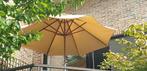 Stevige parasol beige, Tuin en Terras, Ophalen, Zo goed als nieuw, Parasolvoet, Kantelbaar