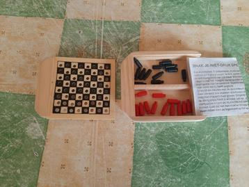 mini schaakspel in houten kistje nieuw