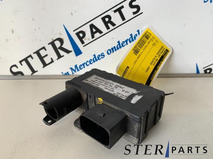 Relais préchauffage d'un Mercedes B-Klasse, Autos : Pièces & Accessoires, Électronique & Câbles, Mercedes-Benz, Utilisé, 3 mois de garantie