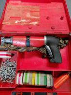 Pistolet cloueuses à amorce pour béton, Enlèvement