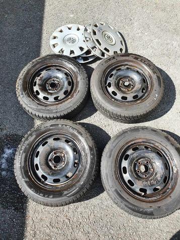 Jantes en acier + Pneus et couvre-roues, 15 pouces, Pneu(s), Enlèvement, Utilisé