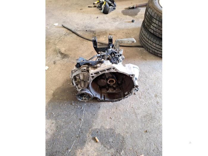 Versnellingsbak van een Volkswagen Polo, Auto-onderdelen, Transmissie en Toebehoren, Volkswagen, Gebruikt, 3 maanden garantie