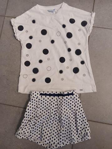 Mayoral T-shirt met bijhorende short met bolletjes beschikbaar voor biedingen