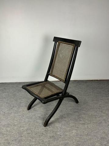 Chaise pliante ancienne, Enlèvement