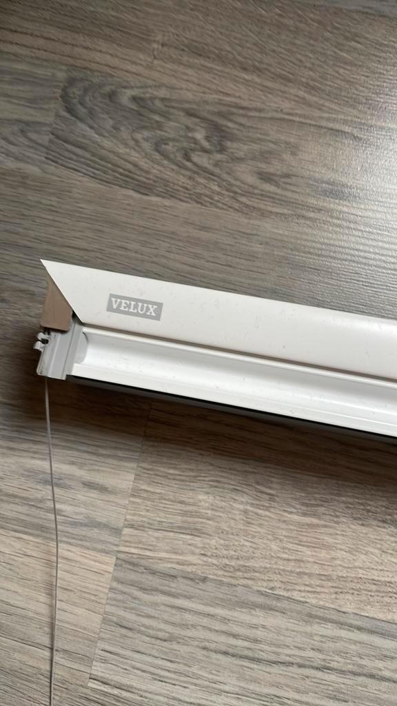 VELUX Verduisterend rolgordijn - DKL SO6 1025SWL, Huis en Inrichting, Stoffering | Gordijnen en Lamellen, Zo goed als nieuw, Wit