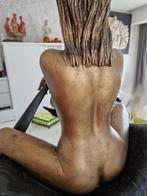 Beeld van een vrouw (naakt) met lotusbloem, Antiek en Kunst, Ophalen