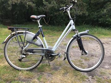 Damesfiets beschikbaar voor biedingen