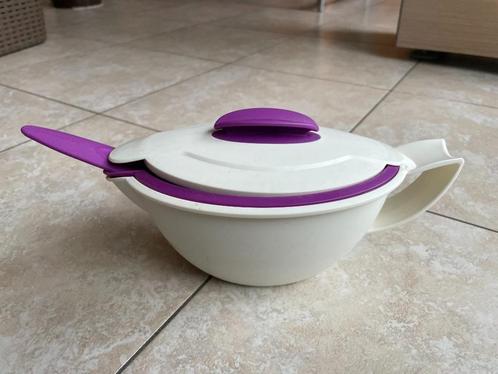 Tupperware Iso Duo Sauskom of Juskom met Lepel, Huis en Inrichting, Keuken | Tupperware, Zo goed als nieuw, Bak of Kom, Wit, Paars