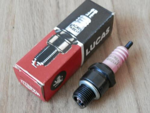 Bougie Magneti Marelli CW7N., Auto-onderdelen, Motor en Toebehoren, Oldtimer onderdelen, Overige automerken, Volkswagen, Universele onderdelen