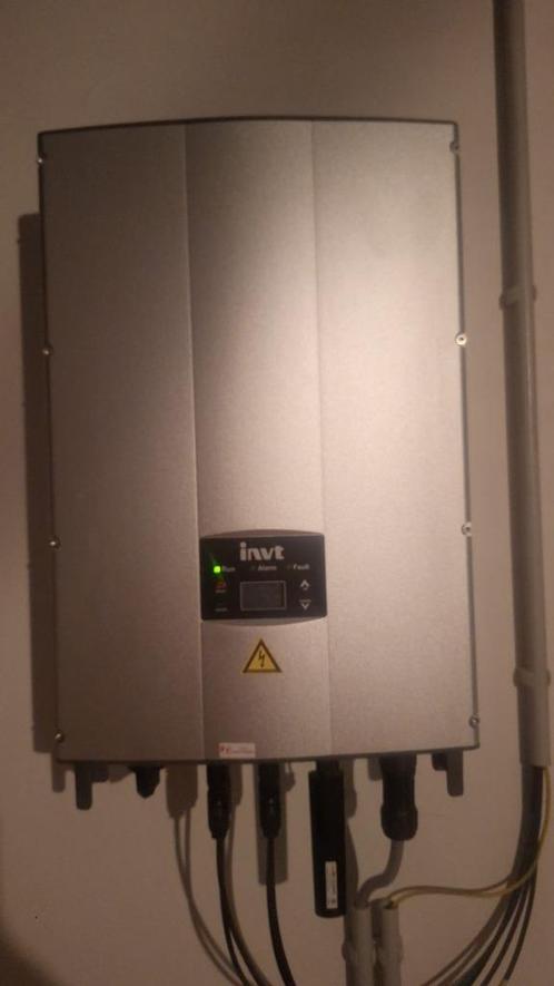 omvormer, Doe-het-zelf en Bouw, Zonnepanelen en Toebehoren, Gebruikt, 200 wattpiek of meer, Ophalen