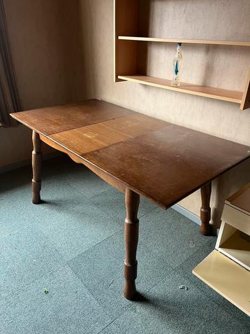 Uitschuifbare tafel  beschikbaar voor biedingen