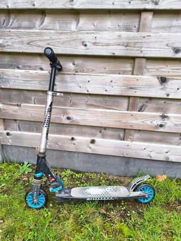 Opplooibare kinderstep oxelo. beschikbaar voor biedingen