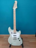 Guild Surfliner White Sage met versterker en statief, Muziek en Instrumenten, Met versterker, Zo goed als nieuw, Solid body, Ophalen
