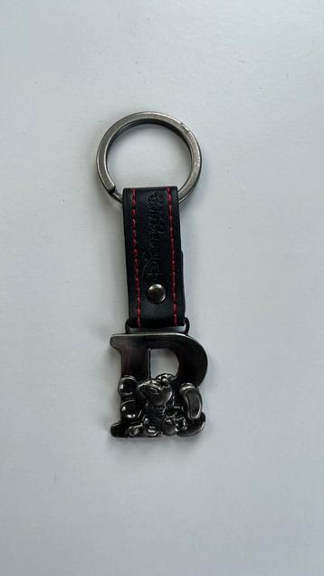 Sleutelhanger P disneyland  beschikbaar voor biedingen