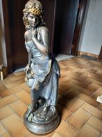 Beeld Dame, meisje Gesigneerd, Enlèvement