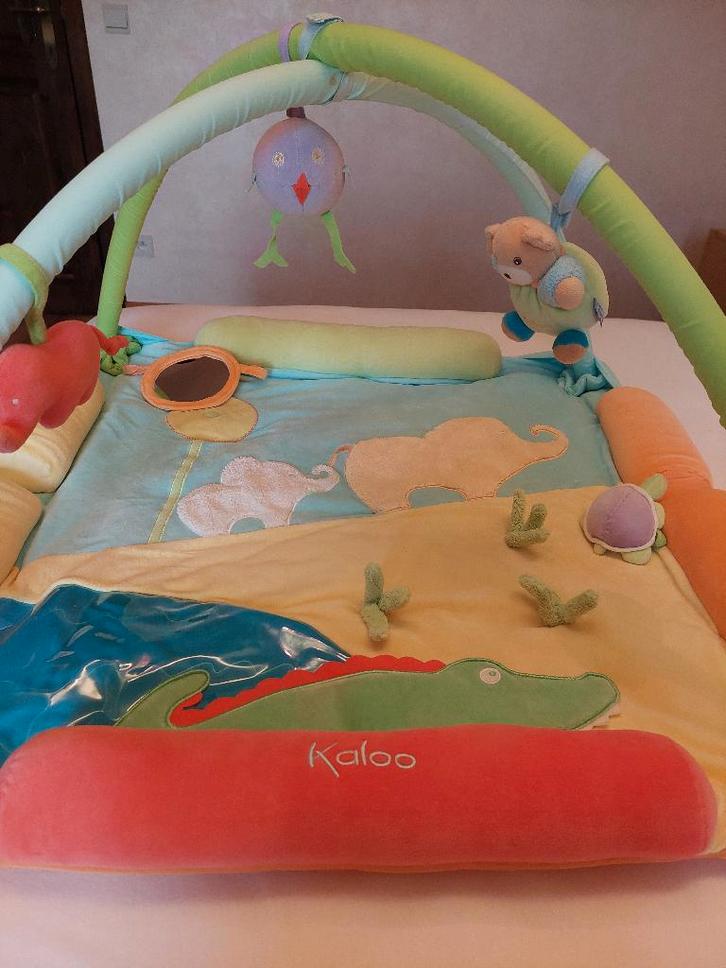 Tapis de jeu doux/tapis avec nœud - KALOO, Enfants & Bébés, Jouets | Vêtements de jeu, Comme neuf, Enlèvement ou Envoi