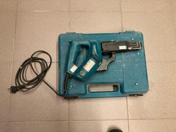 MAKITA  Schroefautomaat met snoer 6834 beschikbaar voor biedingen