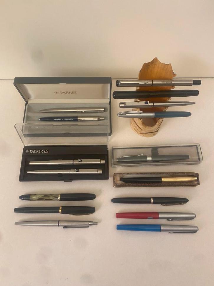16 Vintage Pennen Collectie - Pelikaan, Parker, Verzamelen, Pennenverzamelingen, Zo goed als nieuw, Parker, Ophalen of Verzenden