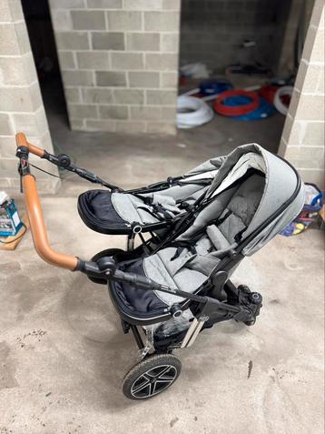 Two Select Hartan duo kinderwagen beschikbaar voor biedingen