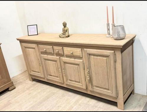 eikenhouten dressoirs met aerogumm, Huis en Inrichting, Kasten | Dressoirs, Eikenhout, Ophalen