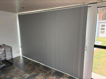 Verticale lamellen beschikbaar voor biedingen
