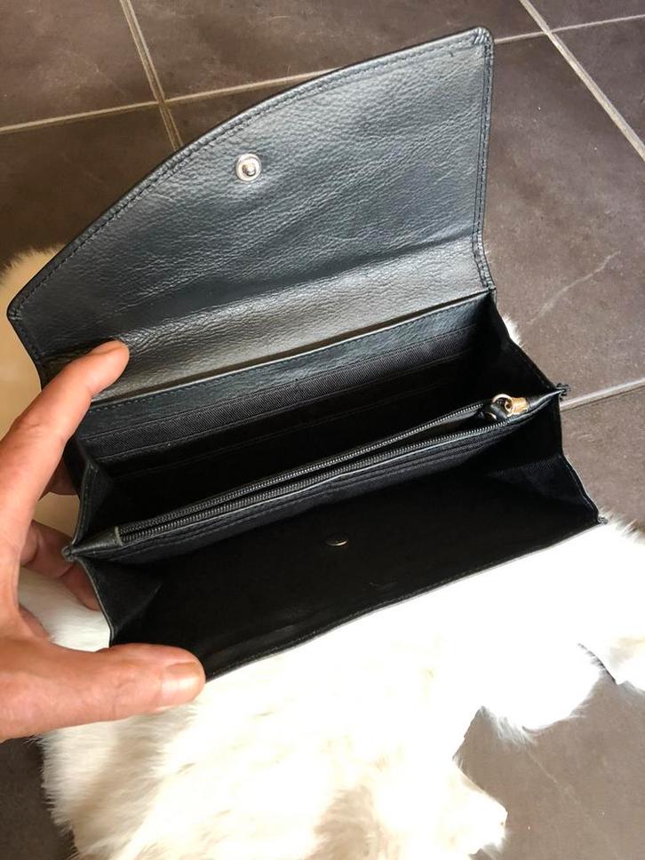 Nieuwe grote zwarte  portemonnee, Handtassen en Accessoires, Portemonnees, Zo goed als nieuw, Ophalen of Verzenden