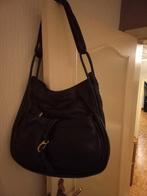 Lupo handtas, Ophalen, Handtas