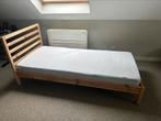 Bed 90 x 200 met matras, Ophalen, Zo goed als nieuw, Hout