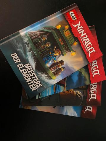 4 leesboeken LEGO Ninjago  beschikbaar voor biedingen