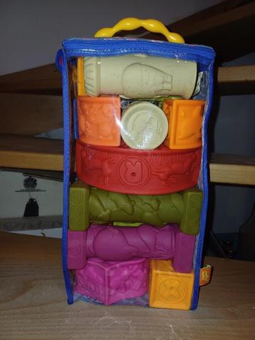Cubes souples pour enfant beschikbaar voor biedingen