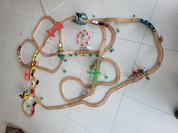 Grote treinrails brio en aanvulling beschikbaar voor biedingen