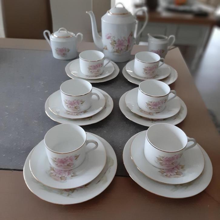 Limonges koffie- en eetservies, Antiek en Kunst, Antiek | Keramiek en Aardewerk, Ophalen