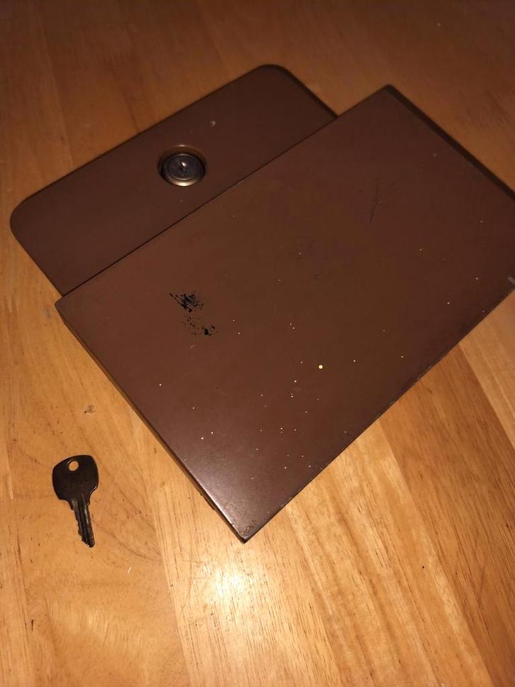 Gelddeurtje voor Ami Rowe mm4 jukebox, Verzamelen, Automaten | Jukeboxen, Gebruikt, Ami, Ophalen