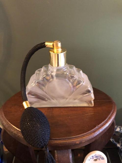 Frans Art-Deco Antiek Parfum Flesje in parelmoer., Verzamelen, Parfumverzamelingen, Gebruikt, Parfumfles, Ophalen of Verzenden