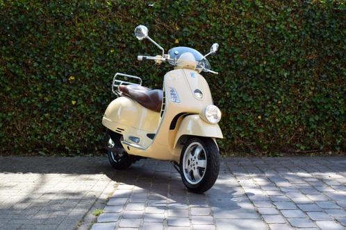 Vespa 250 GTV - Eerste Eigenaar Dealer Onderhouden 10.210km, Motos, Motos | Piaggio, Entreprise, Scooter, 12 à 35 kW, 1 cylindre