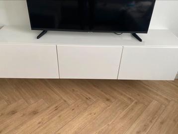Tv Meubel ikea besta wit met glasplaat, Ophalen, Zo goed als nieuw, Glas