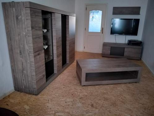 Eetkamer meubels Bologna -massief, met verlichting, topstaat, Huis en Inrichting, Complete inboedels, Ophalen