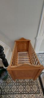 Oud Grenen kinderbedje, Ophalen