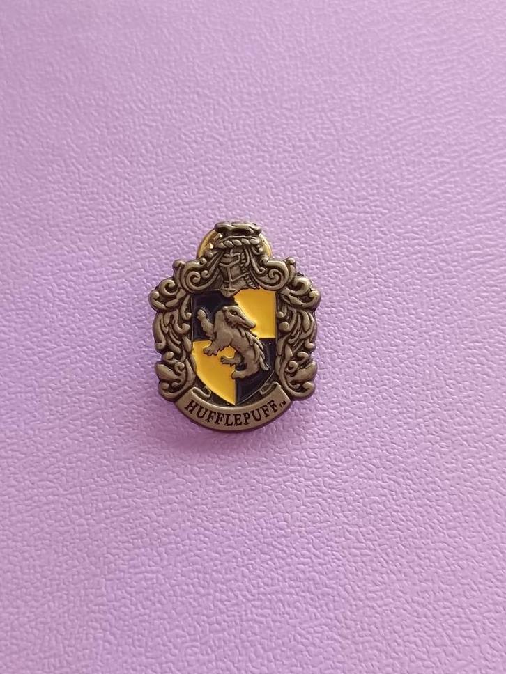 Officiële Hufflepuff pin van Harry Potter expo 2016, Verzamelen, Harry Potter, Zo goed als nieuw, Overige typen, Ophalen of Verzenden